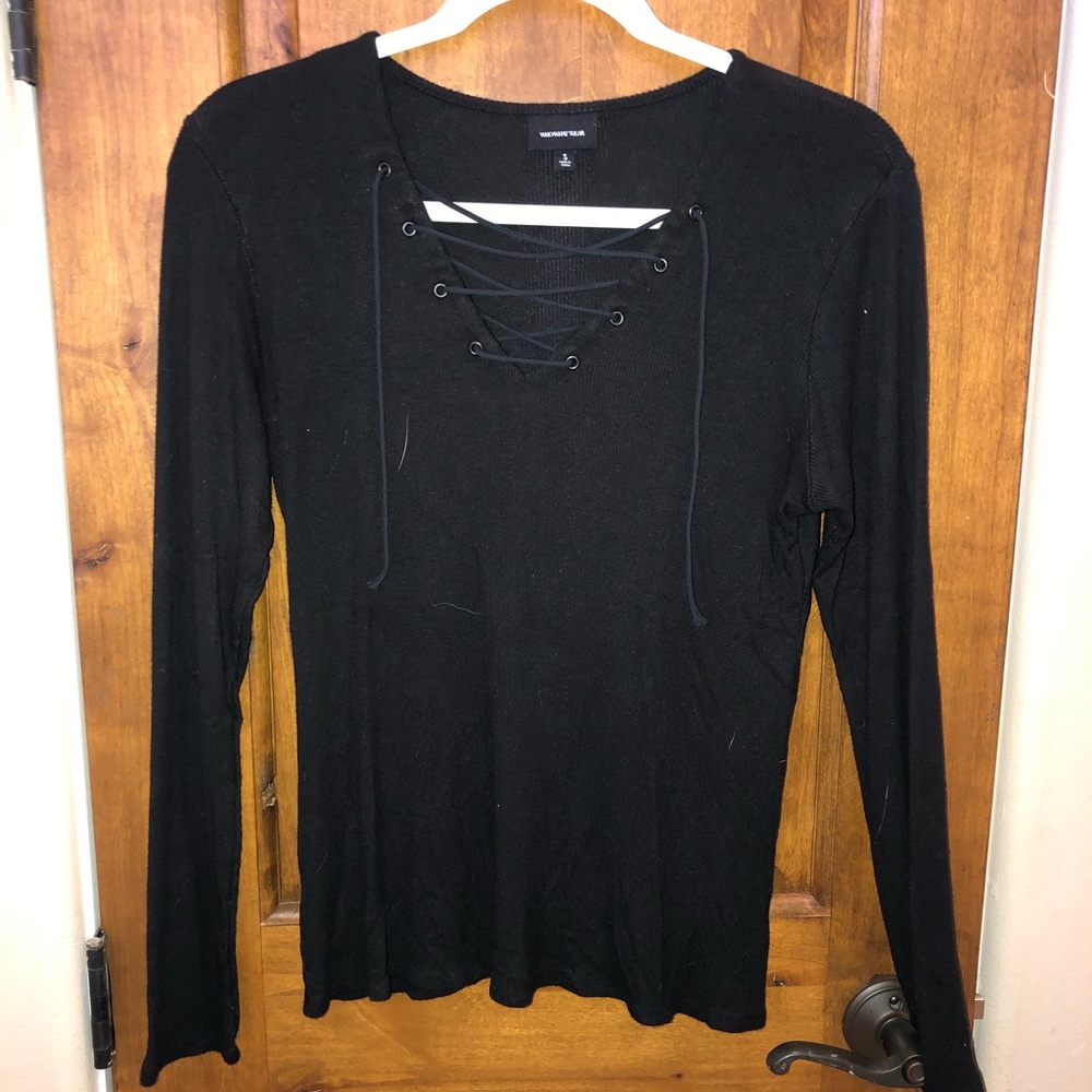Lace up V-neck